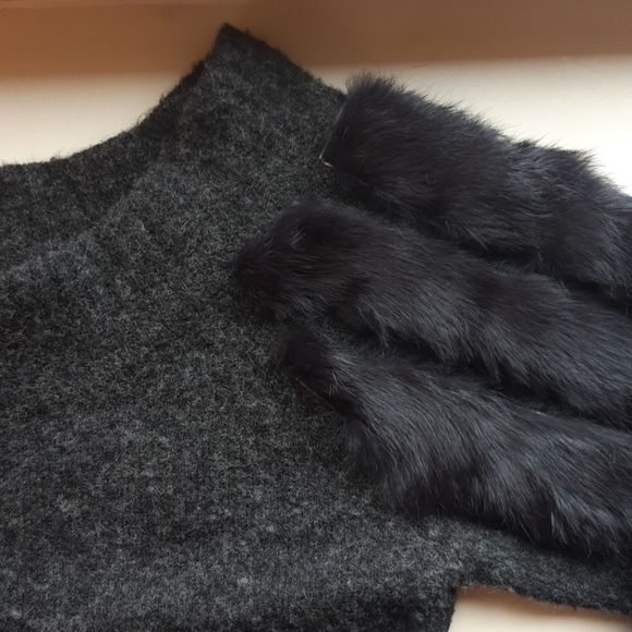 Dolce Cabo SM zipper sweater with faux fur sleeves - Picture 7 of 9